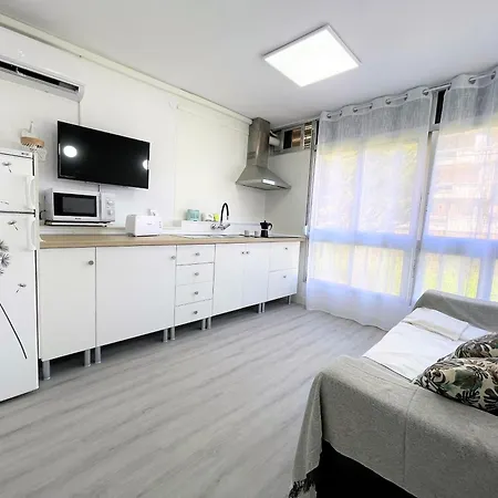 Apartment Pineda , Climatizado, Piscina Y Cerca De La Playa