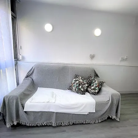 Apartment Pineda , Climatizado, Piscina Y Cerca De La Playa